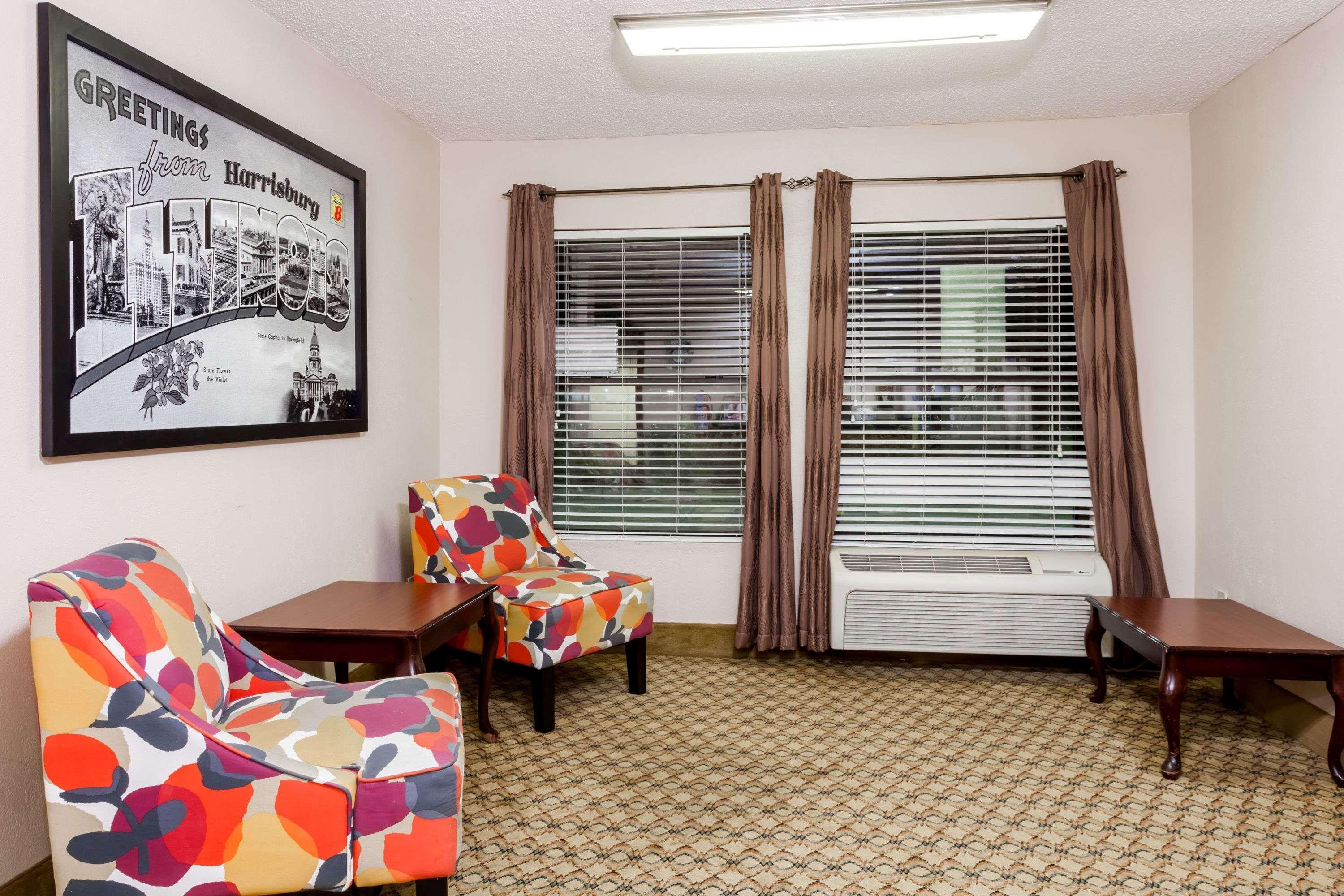 Super 8 By Wyndham Harrisburg Hotell Exteriör bild