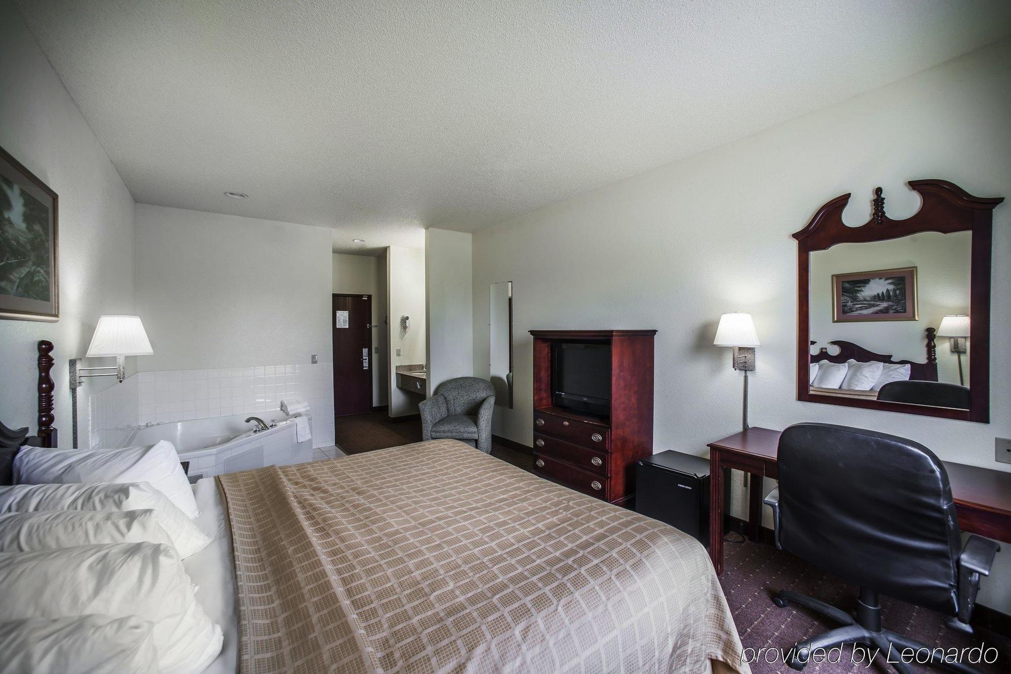 Super 8 By Wyndham Harrisburg Hotell Exteriör bild