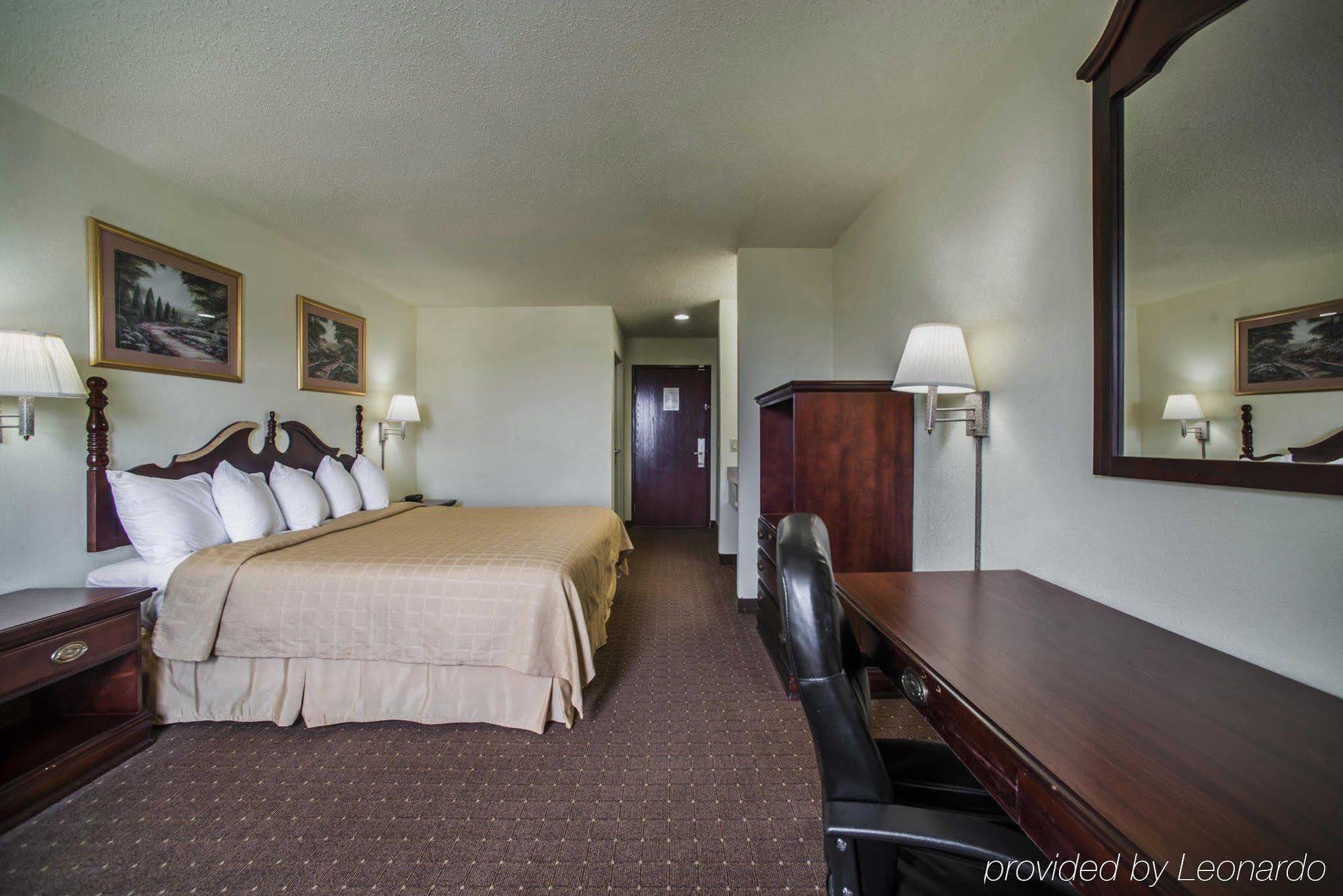 Super 8 By Wyndham Harrisburg Hotell Exteriör bild